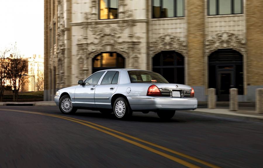  Mercury Grand Marquis 2005 года  (фото 6 из 30)
